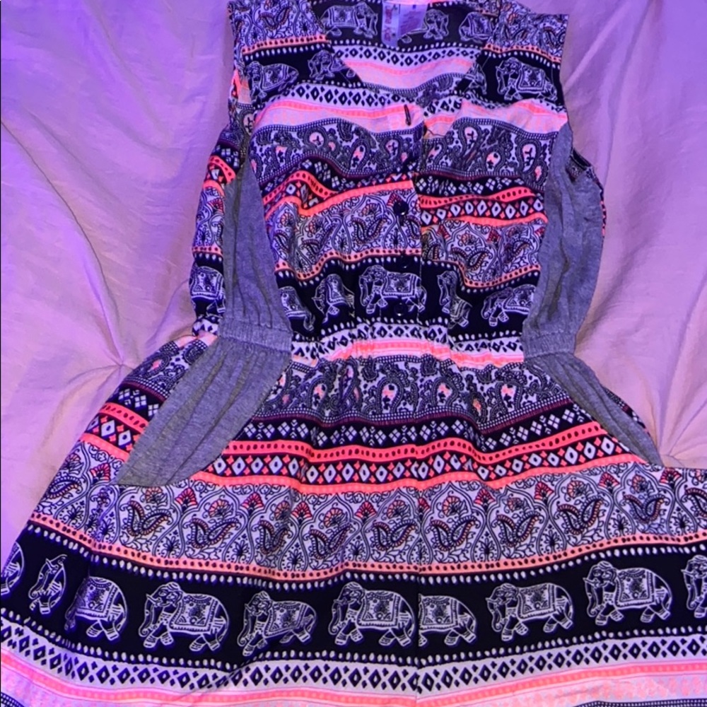 Romper with designs and pockets